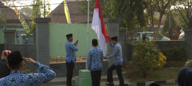 Upacara Peringatan Hari Kemerdekaan RI Ke-70 Tahun 2015 “AYO KERJA”