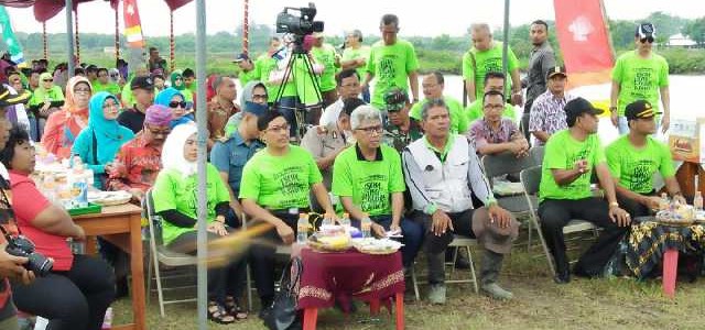 Kegiatan Penanaman Mangroove di Sidamulya Oleh Bupati Cirebon